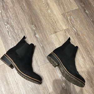 Khai Lug Sole Chelsea
Boot (Women)